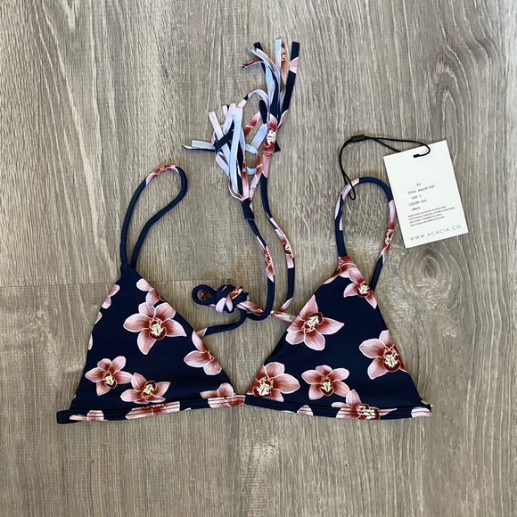 Isle Railay Top - Picture 1 of 2